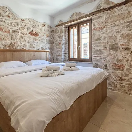 2 Bedroom Awesome In أوماغ