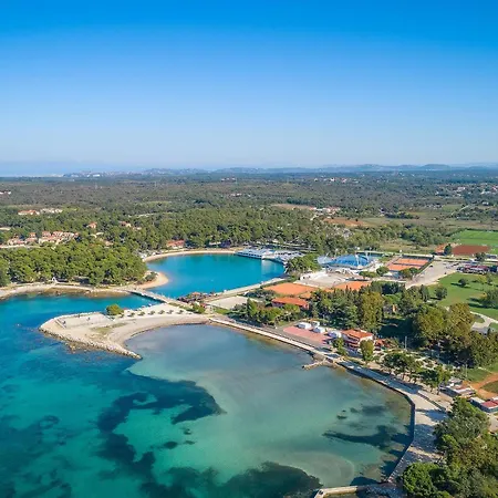 Beautiful Apartment In Umag With Wifi