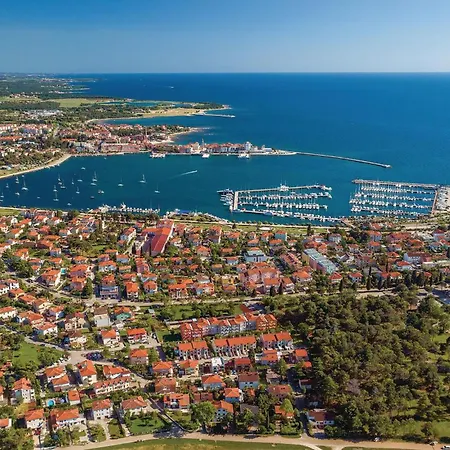 Beautiful Apartment In Umag With Wifi *